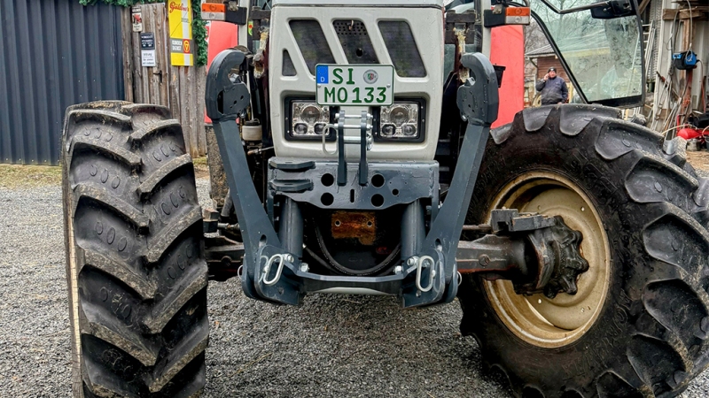 PŘEDNÍ HYDRAULIKA TRAKTORU 2KAT PRO TRAKTOR 1500KG