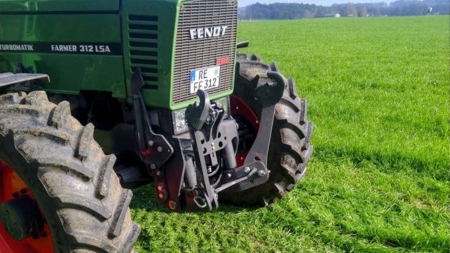 PŘEDNÍ HYDRAULIKA TRAKTORU 2KAT PRO TRAKTOR 1500KG
